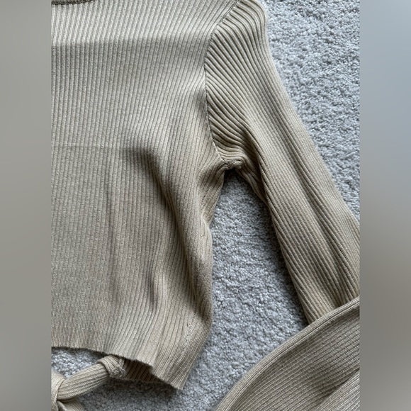 CREAM TURTLENECK - Picture 4 of 15